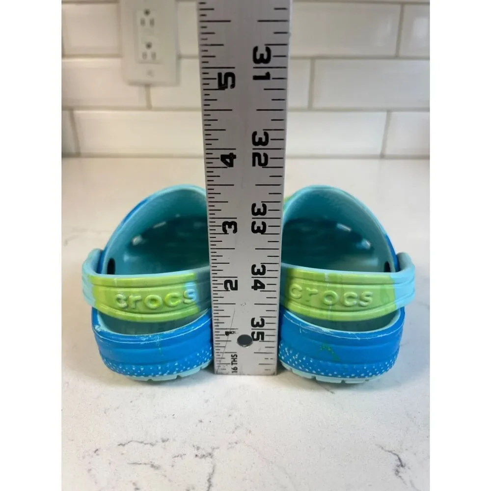 CROCS unique green